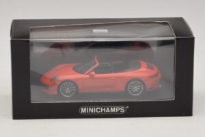 Porsche 911 991.2 Carrera 4 Кабриолет Оранжев Minichamps 1:43 410067231 Метал — снимка 5 от 5