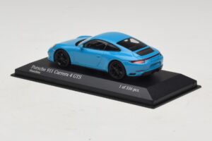 Porsche 911 991.2 Carrera 4 GTS Miami Blue Minichamps 1:43 410067322 Метал — снимка 3 от 5