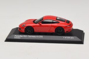 Porsche 911 991.2 Carrera 4 GTS Червен Minichamps 1:43 410067320 Метал