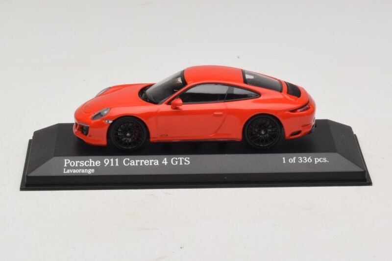 Porsche 911 991.2 Carrera 4 GTS Оранжев Minichamps 1:43 410067321 Метал