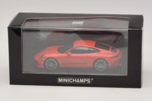 Porsche 911 991.2 Carrera 4S Оранжев Minichamps 1:43 410067241 Метал — снимка 5 от 5