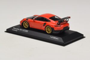 Porsche 911 991.2 GT2 RS Оранжев Minichamps 1:43 410067229 Метал — снимка 3 от 5