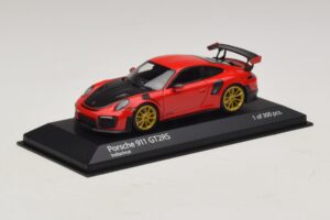 Porsche 911 991.2 GT2 RS Червен Minichamps 1:43 410067227 Метал — снимка 2 от 5