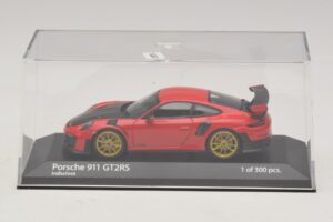 Porsche 911 991.2 GT2 RS Червен Minichamps 1:43 410067227 Метал — снимка 4 от 5