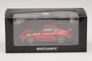 Porsche 911 991.2 GT2 RS Weissach Package Червен Minichamps 1:43 410067221 Метал — снимка 5 от 5