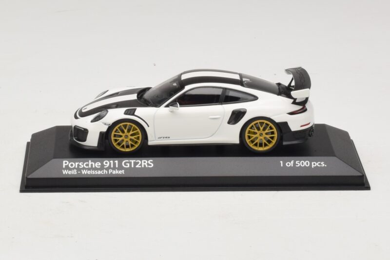 Porsche 911 991.2 GT2 RS Weissach Package Бял Minichamps 1:43 410067222 Метал