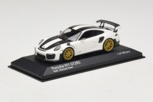 Porsche 911 991.2 GT2 RS Weissach Package Бял Minichamps 1:43 410067222 Метал — снимка 2 от 5
