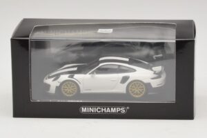 Porsche 911 991.2 GT2 RS Weissach Package Бял Minichamps 1:43 410067222 Метал — снимка 5 от 5