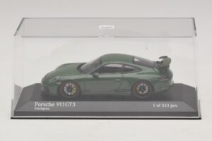 Porsche 911 991.2 GT3 Зелен Minichamps 1:43 410066028 Метал — снимка 4 от 5