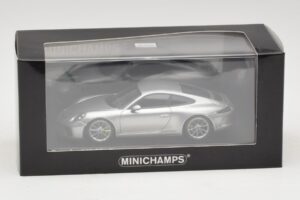 Porsche 911 991.2 GT3 Touring Сребрист Minichamps 1:43 410067422 Метал — снимка 5 от 5