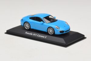 Porsche 911 991 Carrera S Син Maxichamps 1:43 940060220 Метал — снимка 3 от 5