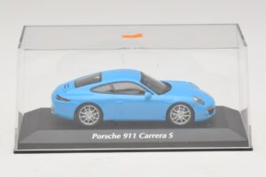 Porsche 911 991 Carrera S Син Maxichamps 1:43 940060220 Метал — снимка 4 от 5
