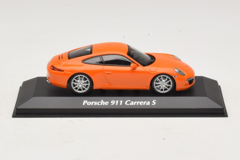 Porsche 911 991 Carrera S Оранжев Maxichamps 1:43 940060221 Метал