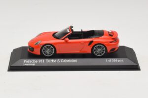 Porsche 911 991 Turbo S Кабриолет Оранжев Minichamps 1:43 410067181 Метал