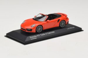 Porsche 911 991 Turbo S Кабриолет Оранжев Minichamps 1:43 410067181 Метал — снимка 2 от 5
