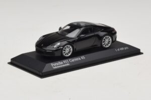 Porsche 911 992 Carrera 4S Черен Металик Minichamps 1:43 410069320 Метал — снимка 2 от 5