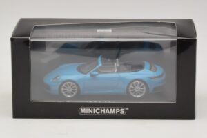 Porsche 911 992 Carrera 4S Кабриолет Син Minichamps 1:43 410069332 Метал — снимка 5 от 5