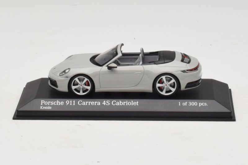 Porsche 911 992 Carrera 4S Кабриолет Сив Minichamps 1:43 410069331 Метал