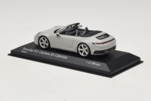 Porsche 911 992 Carrera 4S Кабриолет Сив Minichamps 1:43 410069331 Метал — снимка 3 от 5