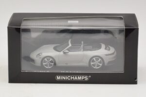 Porsche 911 992 Carrera 4S Кабриолет Сив Minichamps 1:43 410069331 Метал — снимка 5 от 5