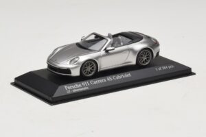 Porsche 911 992 Carrera 4S Кабриолет Сребрист Minichamps 1:43 410069330 Метал — снимка 2 от 5
