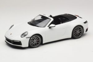 Porsche 911 992 Carrera 4S Кабриолет Бял Minichamps 1:18 155067330 Метал