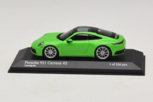 Porsche 911 992 Carrera 4S Зелен Minichamps 1:43 410069322 Метал