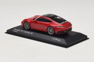 Porsche 911 992 Carrera 4S Червен Minichamps 1:43 410069321 Метал — снимка 3 от 5