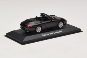 Porsche 911 996 Кабриолет Черен Металик Maxichamps 1:43 940061030 Метал — снимка 2 от 5