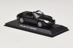 Porsche 911 996 Кабриолет Черен Металик Maxichamps 1:43 940061030 Метал — снимка 3 от 5