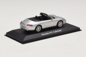 Porsche 911 996 Кабриолет Сребрист Maxichamps 1:43 940061031 Метал — снимка 2 от 5