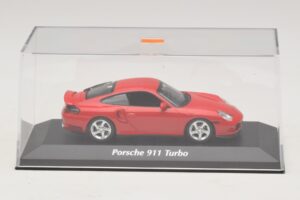 Porsche 911 996 Turbo Червен Maxichamps 1:43 940069300 Метал — снимка 4 от 5