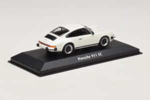 Porsche 911 SC Бял Maxichamps 1:43 940062020 Метал — снимка 2 от 5