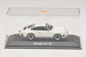 Porsche 911 SC Бял Maxichamps 1:43 940062020 Метал — снимка 4 от 5