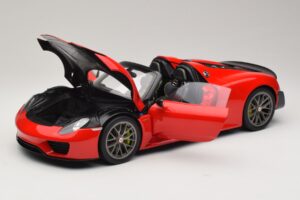 Porsche 918 Spyder Weissach Package Guards Red AUTOart 1:12 12122 Метал — снимка 2 от 8