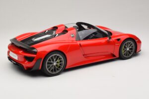 Porsche 918 Spyder Weissach Package Guards Red AUTOart 1:12 12122 Метал — снимка 3 от 8