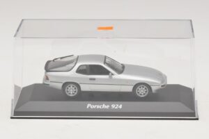 Porsche 924 Сребрист Maxichamps 1:43 940062120 Метал — снимка 4 от 5