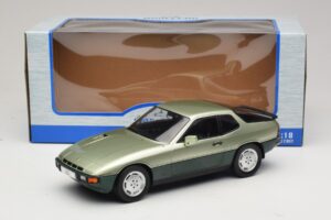 Porsche 924 Turbo Светлозелен & Тъмнозелен MCG 1:18 MCG18660 Метал — снимка 6 от 6