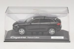 Porsche Cayenne 9PA Платинено Издание Черен Minichamps 1:43 WAP0200160E Метал — снимка 4 от 5