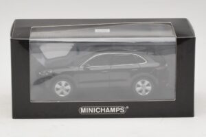 Porsche Cayenne Черен Металик Minichamps 1:43 410066301 Метал — снимка 5 от 5