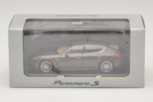 Porsche Panamera 970 S Кафяв Металик Minichamps 1:43 WAP0203400E Метал — снимка 5 от 5