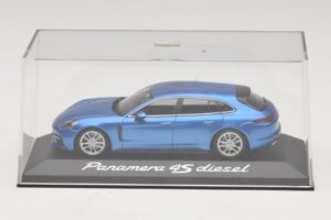 Porsche Panamera 971 4S Diesel Син Металик Minichamps 1:43 WAP0207600H Метал — снимка 4 от 5
