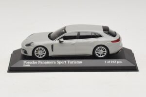 Porsche Panamera 971 Sport Turismo 4E-Hybrid Сив Minichamps 1:43 410066114 Метал