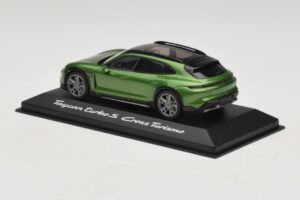 Porsche Taycan Turbo S Cross Turismo Зелен Minichamps 1:43 WAP0207830M003 Метал — снимка 3 от 5
