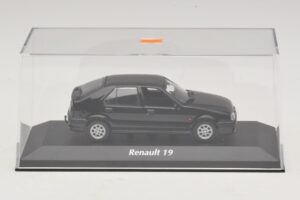 Renault 19 Черен Maxichamps 1:43 940113701 Метал — снимка 4 от 5