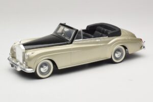Rolls-Royce Silver Cloud II Сребрист Solido 1:18 8006 Метал