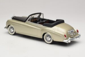 Rolls-Royce Silver Cloud II Сребрист Solido 1:18 8006 Метал — снимка 5 от 6