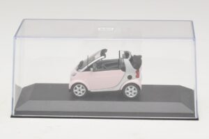 Smart Fortwo 450 Кабриолет Бял Legally Blonde 2 Резервна Кутия Minichamps 1:43 402173900-R1 Метал — снимка 4 от 5