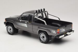 Toyota Hilux N50 Xtra Cab 4x4 Сив Металик KK-Scale 1:18 KKDC181563 Метал — снимка 5 от 6