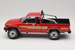 Toyota Hilux N50 Xtra Cab 4x4 Червен KK-Scale 1:18 KKDC181562 Метал — снимка 3 от 6